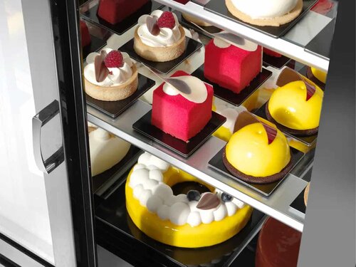 Arktic Khlvitrine mit 3 Etagen, LED-Beleuchtung, Inhalt 410 Liter, BTH 1215 x 675 x 1210 mm