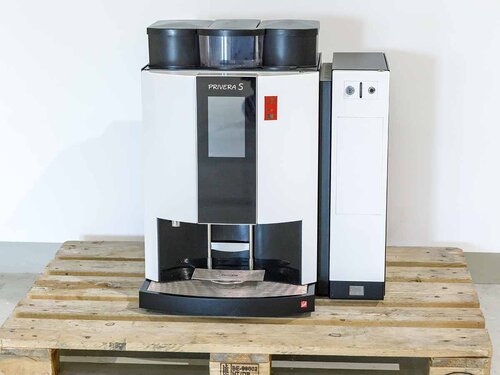 Instant Kaffeevollautomat LOGO Privera S mit 5 Produktbehältern, Festwasseranschluss und Anbaumodul für Zahlungssysteme/Münzwechsler