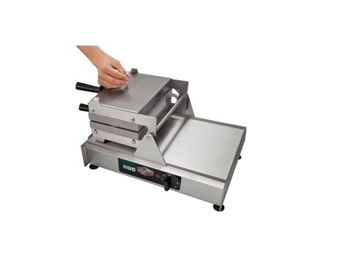 Neumrker SWiNG-Backsystem, schwenkbares Waffeleisen fr auswechselbare Backplatten