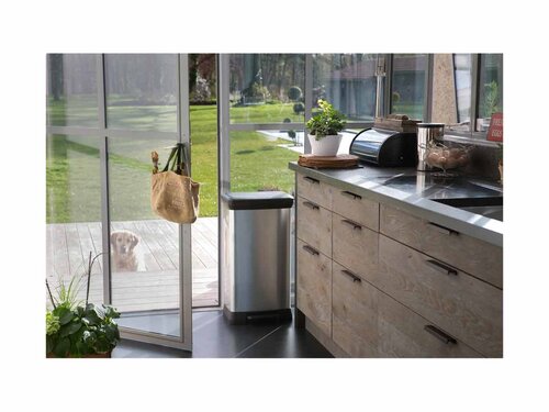 Curver DECOBIN Abfalleimer 50L mit Fu�pedal silber metallic, Metalleffekt-Lackierung, Stabiles Pedal, Anti-Geruchsdeckel�, BTH 390 x 290 x 720 mm