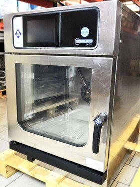 Elektro Kombid�mpfer MKN Space Combi Magic Pilot Junior, f�r 6 x GN 2/3, 5,2 kW, mit Kerntemperaturf�hler und automatischer Reinigung, T�ranschlag links